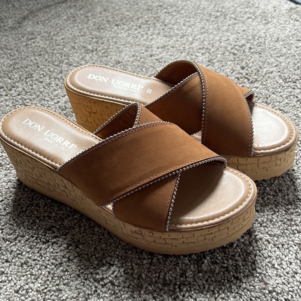 Worn once tan leather Don Uorri made in Italy slip on wedge. Size 39